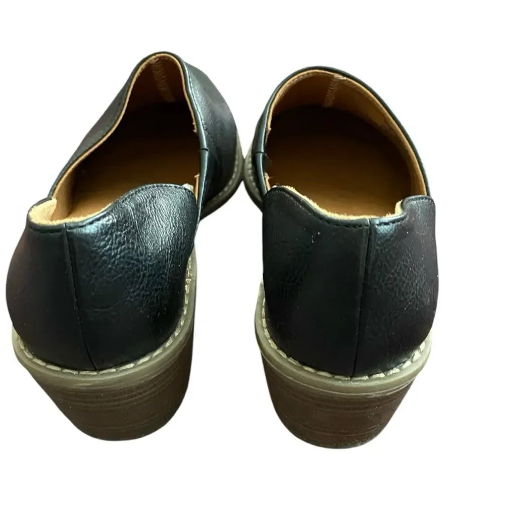 Universal Thread Black Leather Slip‑On Shoes – NWOT – Size 7